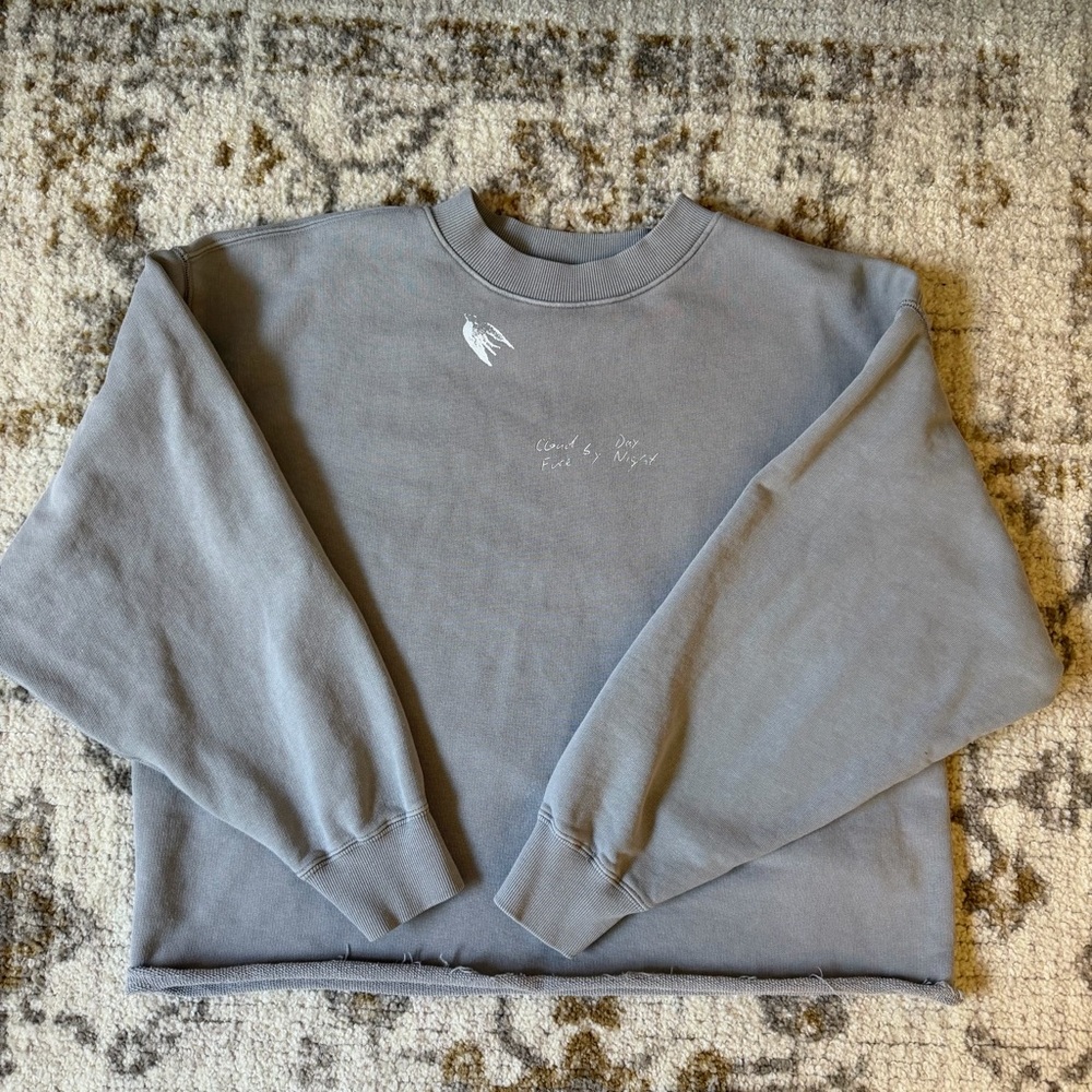 Elwood Cropped Light Blue Crewneck Size Medium Organic Cotton
